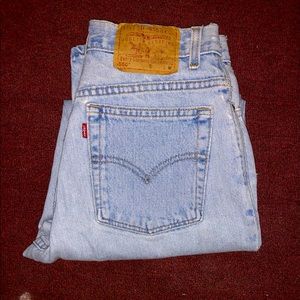 Women's Levi Jeans